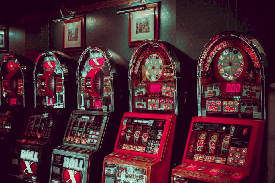 Khám phá trải nghiệm tuyệt vời cùng online casino mobile app trên điện thoại di động